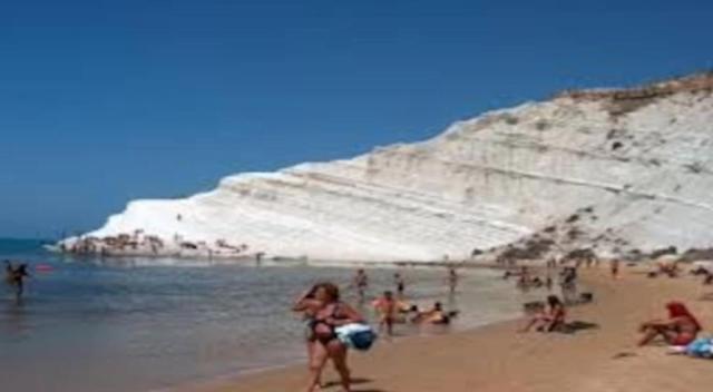 Casa Vacanza La Giara Agrigento Eksteriør bilde